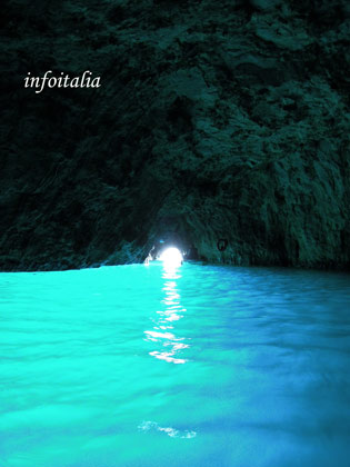 2012年4月　青の洞窟＠カプリ島_c0077533_711675.jpg
