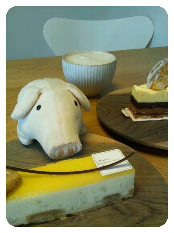 サダハルアオキ_a0166313_22291114.jpg