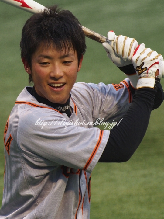 藤村大介選手&阿部慎之助捕手フォト 4/20神宮 : Out of focus 藤村大介選手&阿部慎之助捕手フォト 4/20神宮 : Out of focus