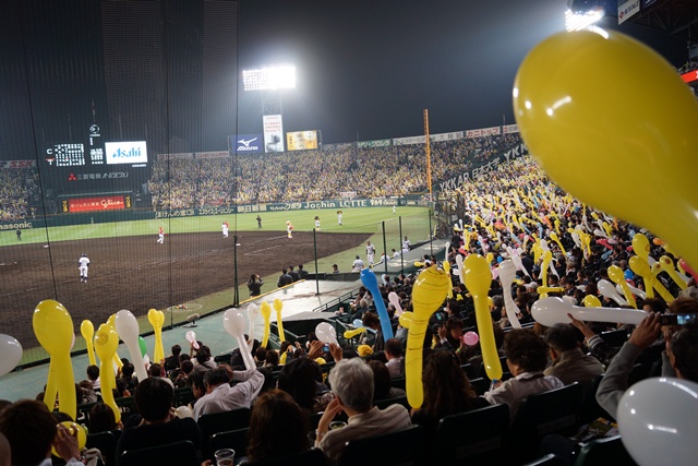 熱くなれ！！甲子園、われらがタイガース・・・・素敵な甲子園球場、頑張れタイガース_d0181492_11433332.jpg