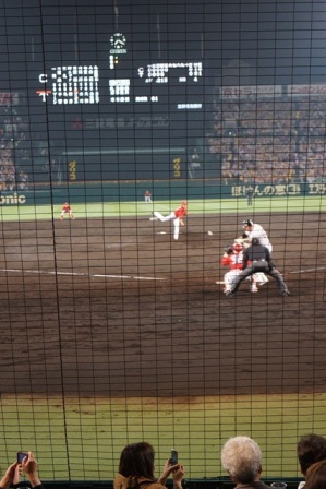 熱くなれ！！甲子園、われらがタイガース・・・・素敵な甲子園球場、頑張れタイガース_d0181492_80961.jpg