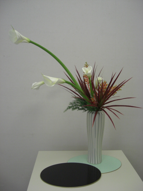 花器 吊り花器 半月型 銅器 つり花器 月形花器 弦月形花器 銅 鎖