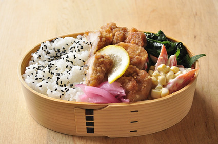 唐揚げ弁当_b0171098_8465976.jpg