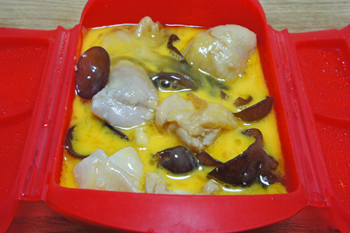 塩麹鶏でふっくら親子丼_c0103827_9532143.jpg