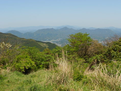 究極の佐世保大縦走　愛宕山～赤崎岳～弓張岳～将冠岳～烏帽子岳～隠居岳～八天岳～国見山６７ｋｍ_a0206345_919067.jpg