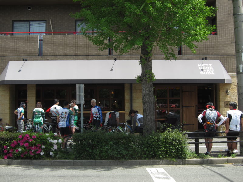 初対面どうし、いろいろな年代の方が集い楽しむ．．．サイクリングの醍醐味満載の大阪・芦屋サイクリング_e0138081_16492695.jpg