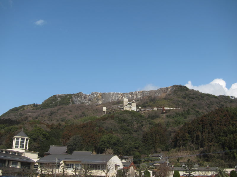 静かな山間を抜け炭鉱で栄えた町へ：香春・田川－大義を胸にブロンプトンと九州・四国の旅へ⑤_e0138081_3222061.jpg
