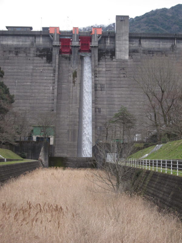 静かな山間を抜け炭鉱で栄えた町へ：香春・田川－大義を胸にブロンプトンと九州・四国の旅へ⑤_e0138081_39579.jpg
