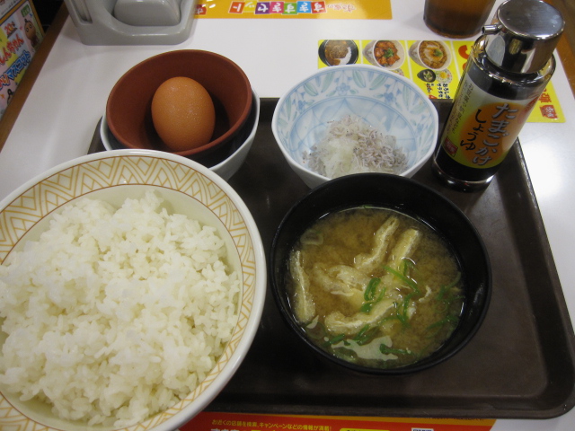 たまごかけごはん朝食¥190@すき家_b0042308_22374383.jpg