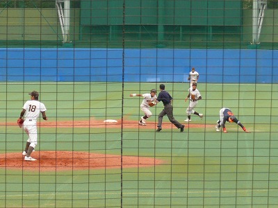 国士舘大対拓殖大 4月25日 東都大学野球2部_b0166128_1928094.jpg