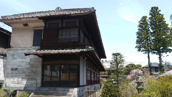 e0227942_03710.jpg