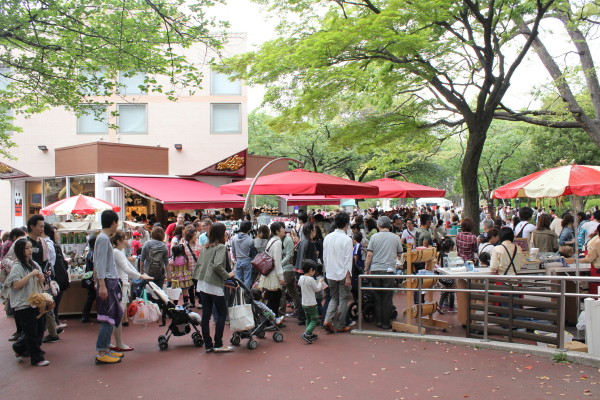 GW！上野動物園の混み具合を写真に撮ってきたどぉ～_e0086860_2315864.jpg