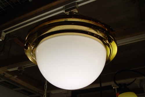 イタリア・金色・ガラスペンダントライト・渋金の小ぶりシャンデリア入荷!!_a0096367_20154932.jpg