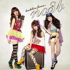 AKB48 全シングル作品 2_b0033699_21592959.jpg