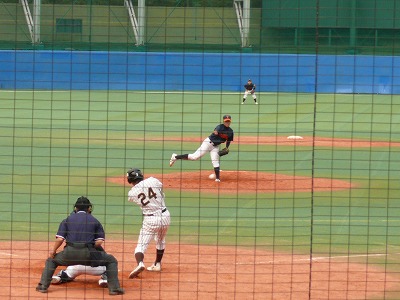 国士舘大対拓殖大 4月25日 東都大学野球2部_b0166128_625048.jpg