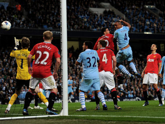 天王山”Manchester derby” ～ City vs United_e0055069_65571.jpg