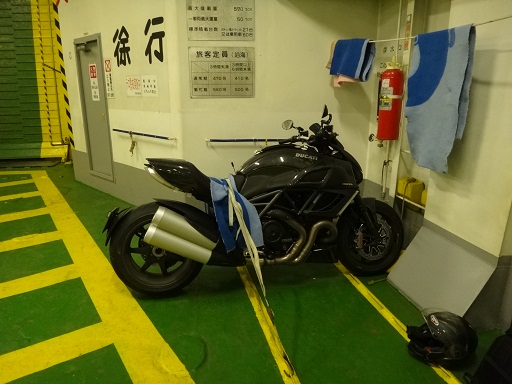 ﾌｪﾘｰで渡った津軽海峡 with Diavel_f0004270_2202084.jpg