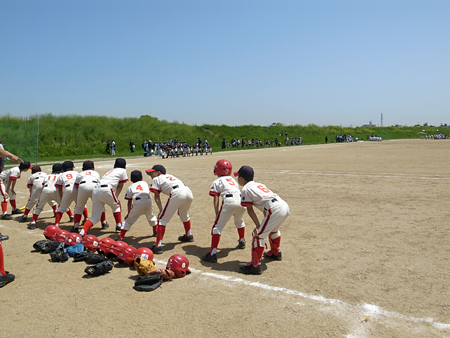 四つ葉のクローバーでプレイボール　天下一品杯初戦_c0069903_0213494.jpg