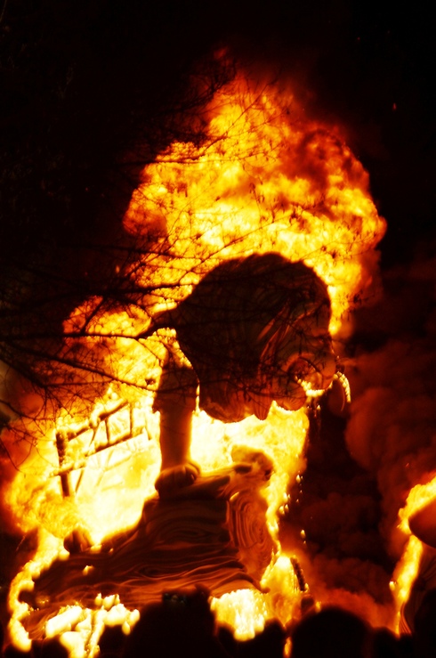 新婚旅行Ⅶ最終回バレンシアの火祭り・ラ ロンハ他~トレドのカテドラル他~4月の詩「火祭りの盗賊達」_f0006713_19505556.jpg