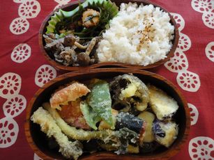 ビビンバ弁当　と　甘納豆のブール_b0133870_1856047.jpg