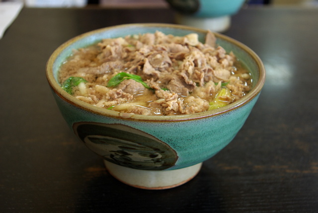 舞鶴　坂根食堂　肉うどん_c0195327_22501447.jpg