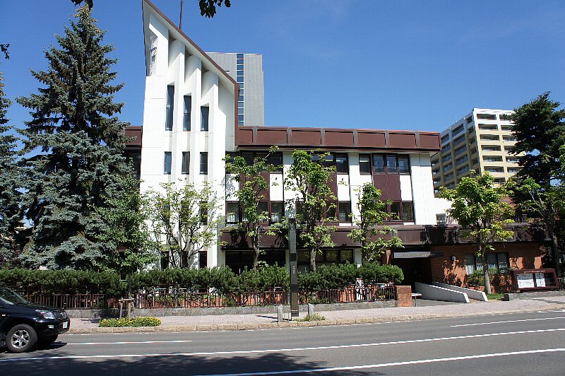 日本キリスト教会札幌北一条教会 : レトロな建物を訪ねて