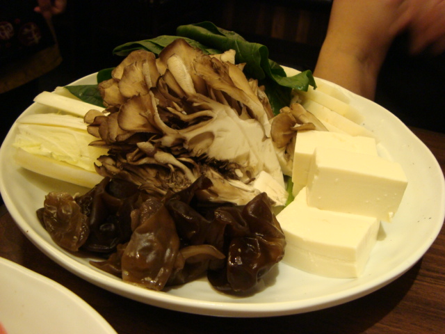 池袋「中国火鍋専門店 小肥羊」へ行く。_f0232060_22193784.jpg