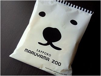 知らぬ間に有名人(クマ)。_b0067302_3573981.jpg