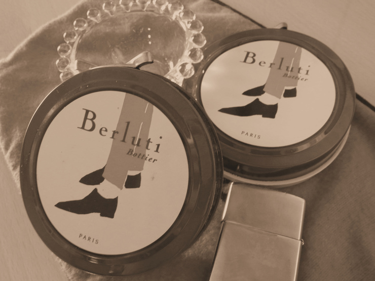 BERLUTI ギフトにも♪シューケアセット ワックス2個 ブラシ クロス2枚