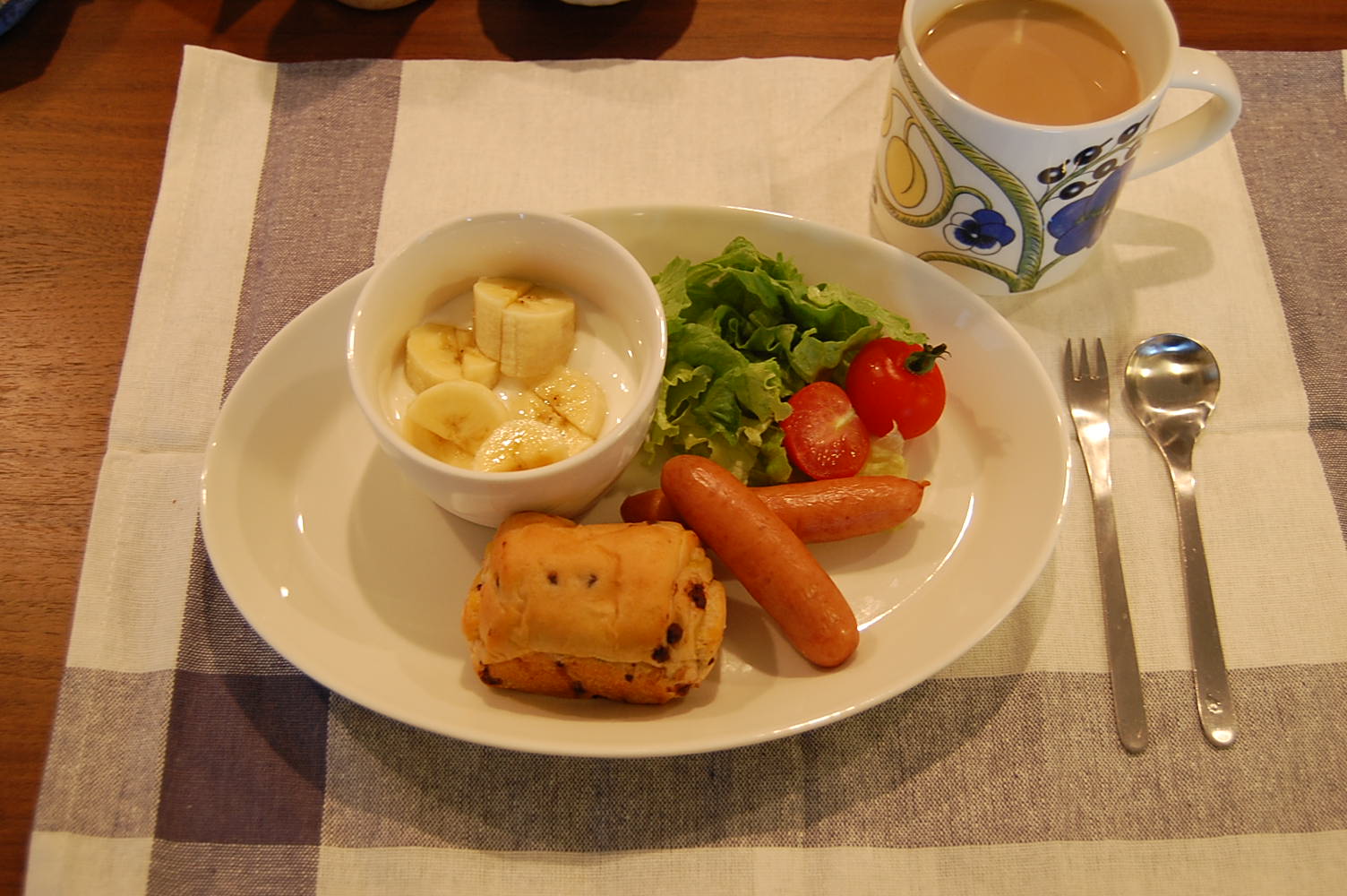 朝ごはんとお弁当_e0182288_11132476.jpg