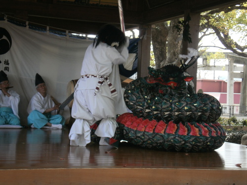 宇美神楽奉納とこどもの日祭_b0114209_14563022.jpg
