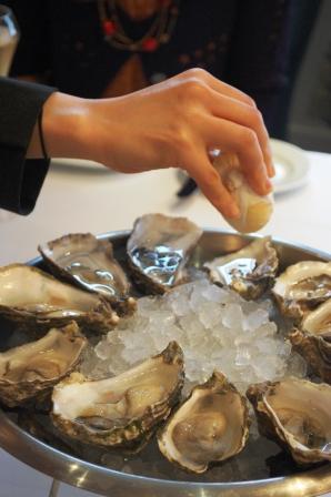 Bentley\'s Oyster Bar & Grill でおしゃれに乾杯☆_d0104926_16213490.jpg