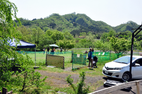 牧場の中が人人人　5月5日_b0214652_18151136.jpg