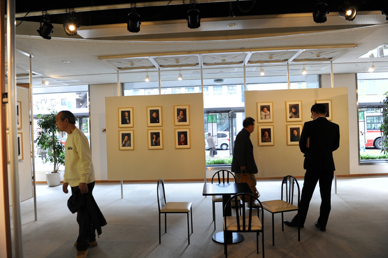 写真展「女川マダム」_f0044846_054185.jpg