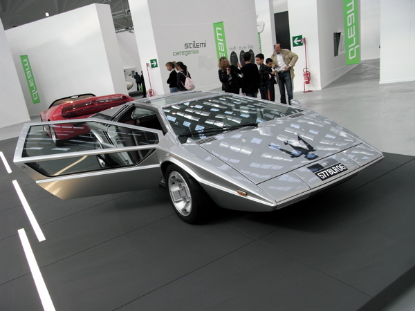 マセラティ・ブーメラン : 週末日和