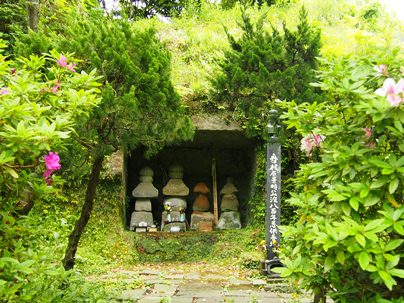 梶原景時一族の墓－御霊神社－仏行寺へ(2012.05.07)_e0245404_23372725.jpg