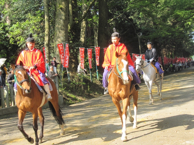 久しぶりの近江便りです♪近江八幡　賀茂神社の足伏走馬（あしふせそうめ）♪_f0203477_16234026.jpg