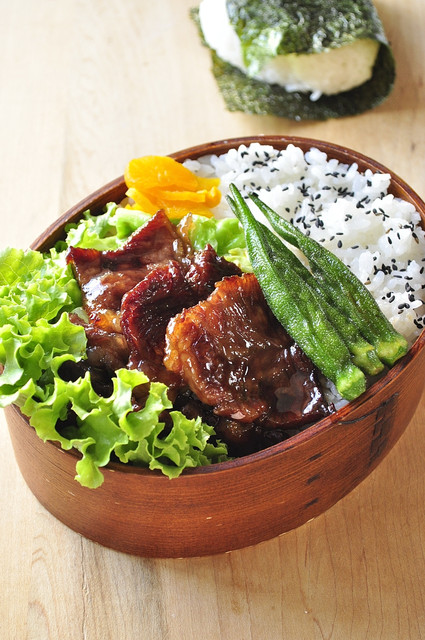 焼肉用の肉弁当と野球息子_b0171098_8182050.jpg