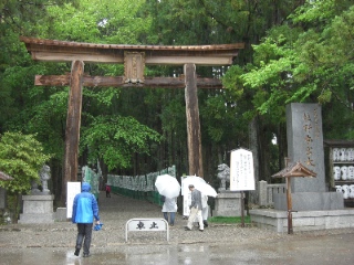 2012GW東海旅行【3日目】豪雨の熊野参り_c0027298_17292721.jpg