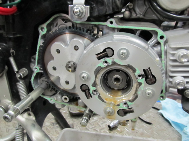 リトルカブFIカスタム、クラッチ周り編。 : モーターヘッド サイクル