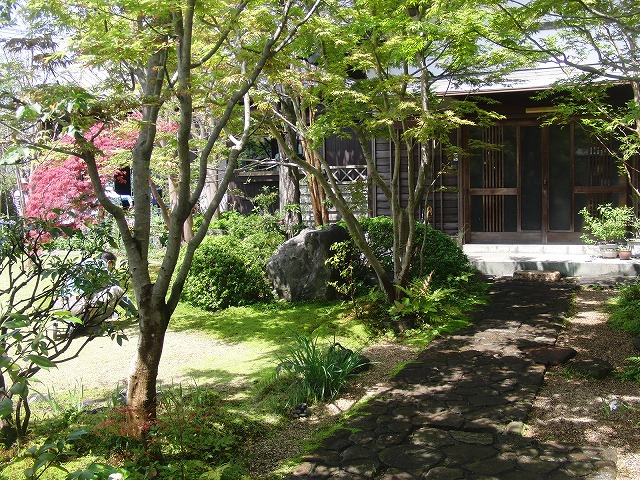 いつまでもいたくなりそうな品の良い庭　富士市オープンガーデン　その2_f0141310_6403335.jpg