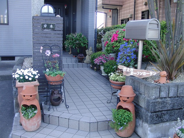 いつまでもいたくなりそうな品の良い庭　富士市オープンガーデン　その2_f0141310_6443619.jpg