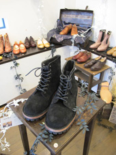 靴展 始まりました_c0218903_23394287.jpg