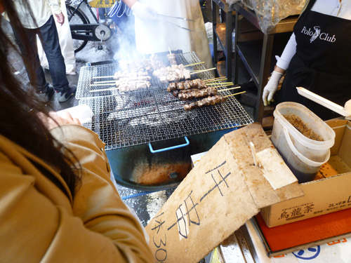 築地場外市場の半値市_c0152767_210363.jpg