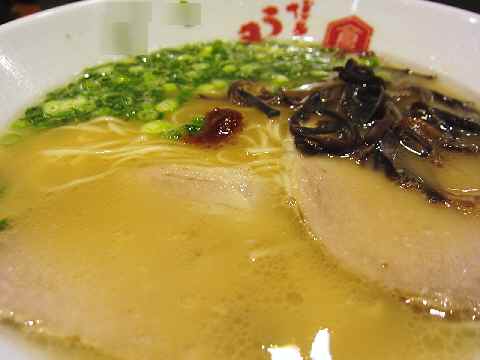 【渋谷ヒカリエで源流博多ラーメン、うま馬】_c0042960_16402017.jpg