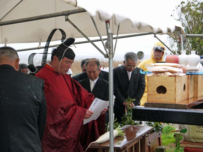 2年に一度の東大社桜井神幸祭、嵐ついて挙行：12・4・14_c0014967_17161757.jpg