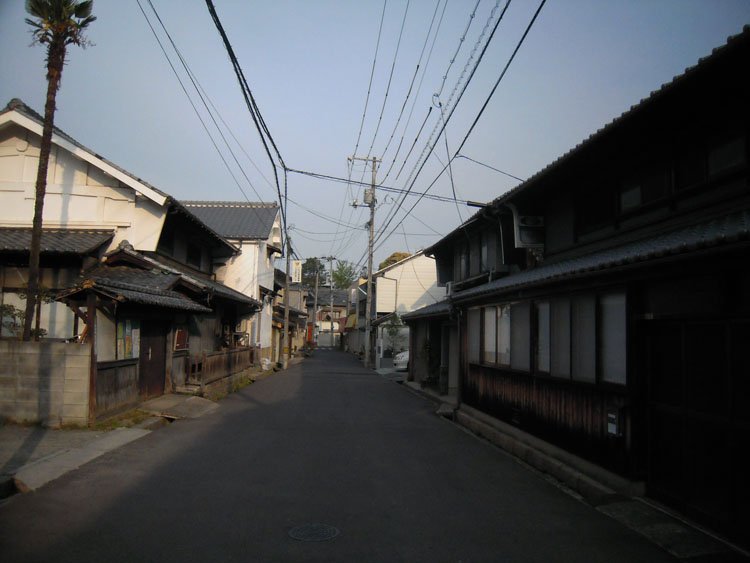 古い町並の純度の低下_f0130879_061471.jpg