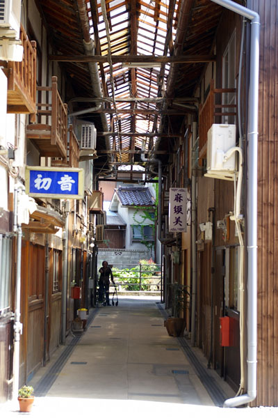 奇妙な空間_f0130879_22374610.jpg