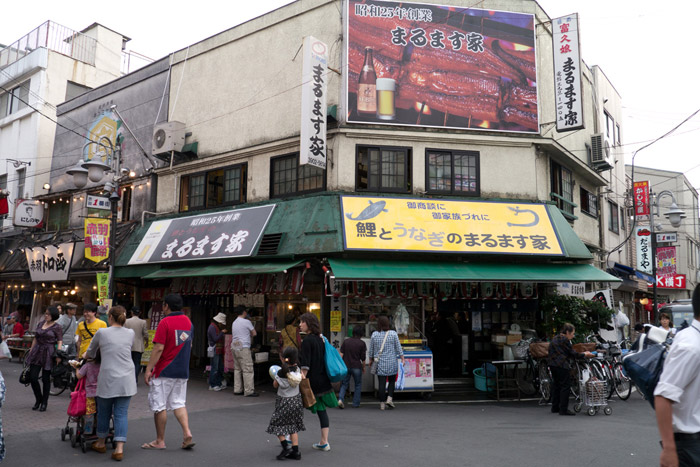 朝から、昼から、一日中飲める店。_a0271402_1719453.jpg