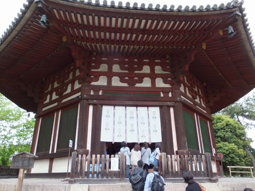 興福寺「北円堂」で運慶の晩年の傑作にまたまた感銘_f0120102_2284041.jpg